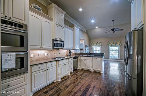 106 Hemlock Ln, Madison, MS 39110 photo 9