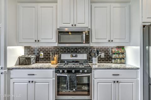 404 E Buttonwood Ln, Canton, MS 39046 photo 8