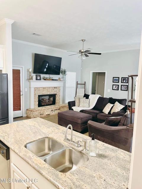 714 Sawgrass Lakes Dr, Brandon, MS 39042 photo 13