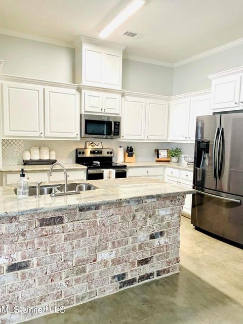 714 Sawgrass Lakes Dr, Brandon, MS 39042 photo 4