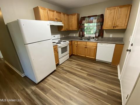 323 NE Third Ave, Magee, MS 39111 photo 8