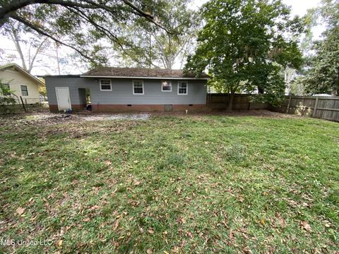 323 NE Third Ave, Magee, MS 39111 photo 5