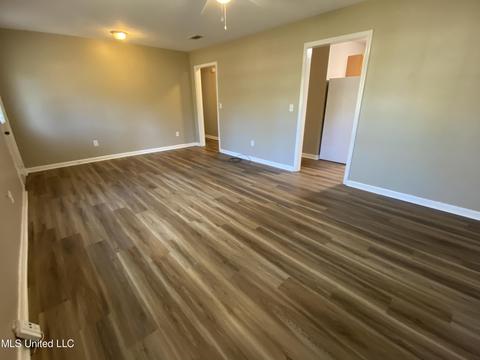 323 NE Third Ave, Magee, MS 39111 photo 7
