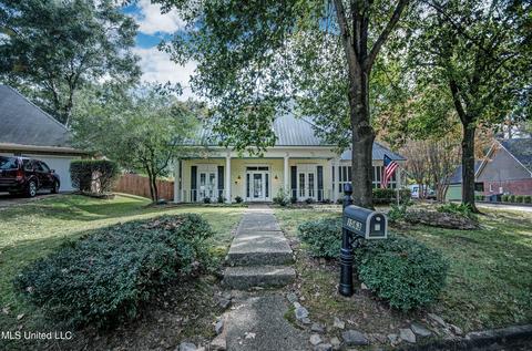 1563 Northlake Dr, Jackson, MS 39211 photo 2