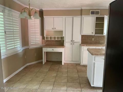 56 Woodridge Place Pl, Jackson, MS 39211 photo 9