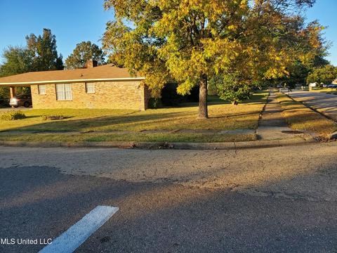 112 Easthaven Dr, Clinton, MS 39056 photo 3