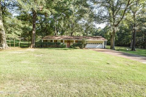 1416 Mccluer Rd, Jackson, MS 39212 photo 1