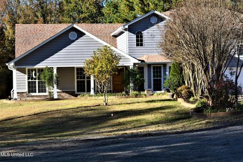1925 Gwynn Rd, Nesbit, MS 38651 photo 1