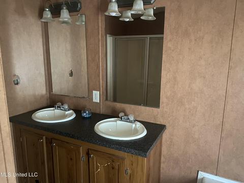 8228 E Dap Rd, Moss Point, MS 39562 photo 14
