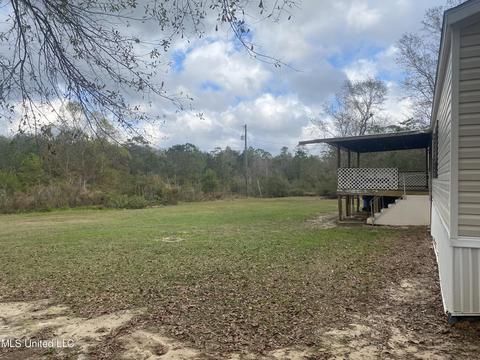 8228 E Dap Rd, Moss Point, MS 39562 photo 4