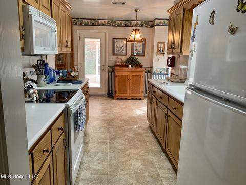 492 Riceville Rd, Mchenry, MS 39561 photo 9