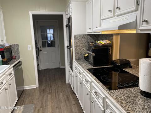 710 Colonial Cir, Jackson, MS 39211 photo 6