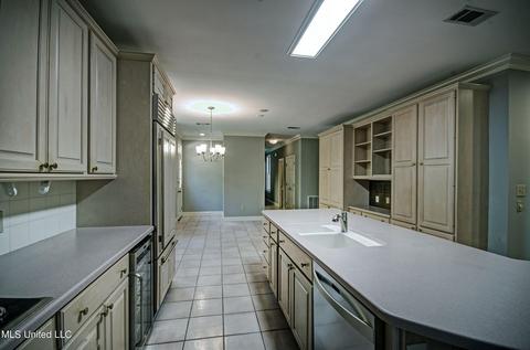 10 Oakleigh Pl, Jackson, MS 39211 photo 24