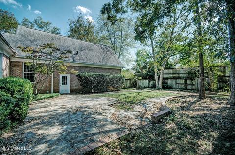 10 Oakleigh Pl, Jackson, MS 39211 photo 11