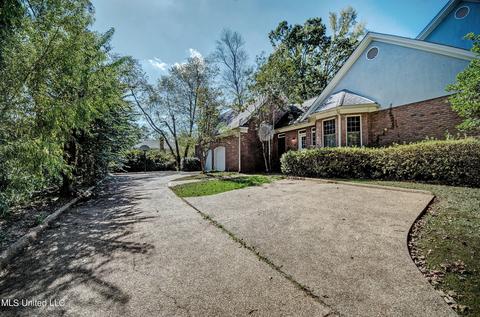 10 Oakleigh Pl, Jackson, MS 39211 photo 6