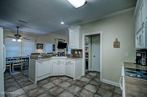 116 Pine Ridge Cir, Brandon, MS 39047 photo 12