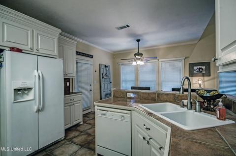 116 Pine Ridge Cir, Brandon, MS 39047 photo 13