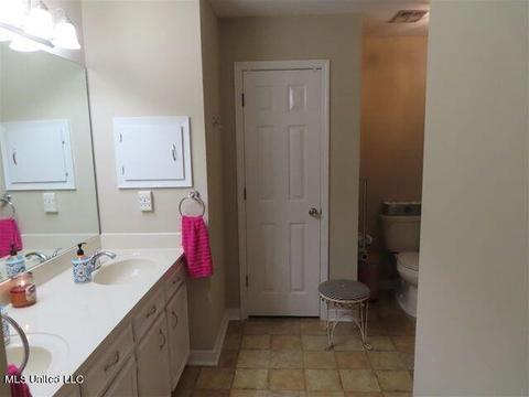 507 Royal Oak Dr, Clinton, MS 39056 photo 9