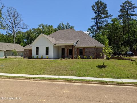 105 Arbor Rdg, Clinton, MS 39056 photo 3