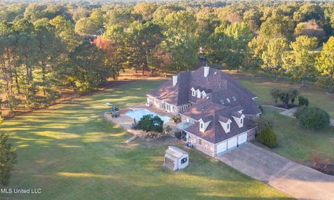 379 Saint Augustine Drive Dr, Madison, MS 39110 photo 1