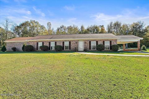 673 Simpson Highway 149, Magee, MS 39111 photo 1
