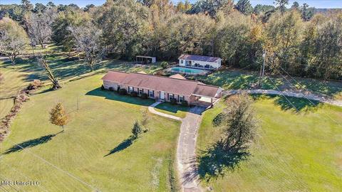 673 Simpson Highway 149, Magee, MS 39111 photo 3