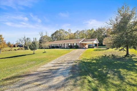 673 Simpson Highway 149, Magee, MS 39111 photo 2