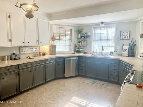 2455 Old Jackson Rd, Terry, MS 39170 photo 6