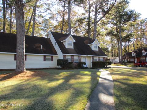 4669 Nisqually Rd, Jackson, MS 39206 photo 2