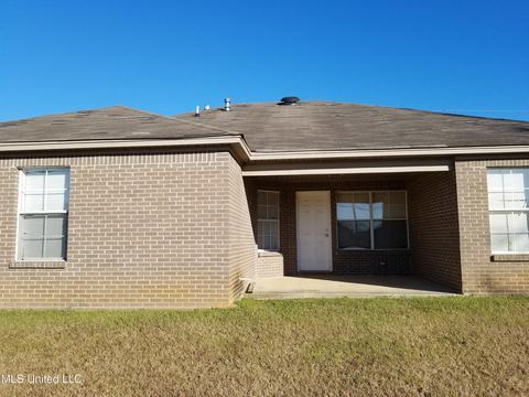 705 Wayne Dr, Canton, MS 39046 photo 4