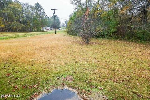13 Mockingbird Ln, Aberdeen, MS 39730 photo 5