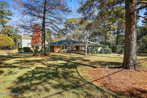 2010 Meadowbrook Rd, Jackson, MS 39211 photo 1