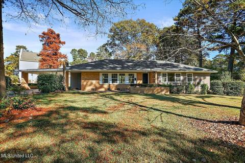 2010 Meadowbrook Rd, Jackson, MS 39211 photo 2