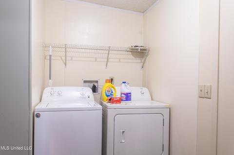6008 Perry St, Moss Point, MS 39562 photo 20