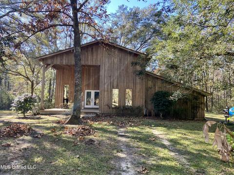 188 Devaughn Rd, Lucedale, MS 39452 photo 2