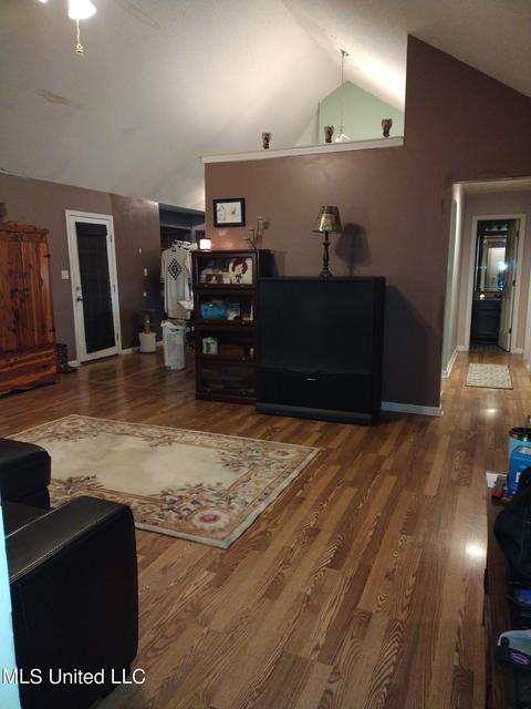 7326 Bramble Ln, Walls, MS 38680 photo 3