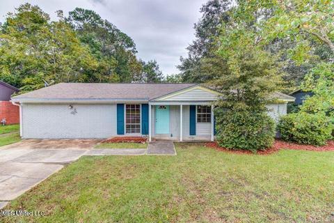 7220 Hampton Dr, Biloxi, MS 39532 photo 1