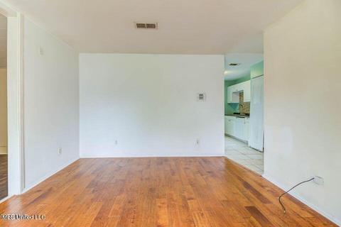 7220 Hampton Dr, Biloxi, MS 39532 photo 3