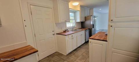 100 Benton Dr, Long Beach, MS 39560 photo 11
