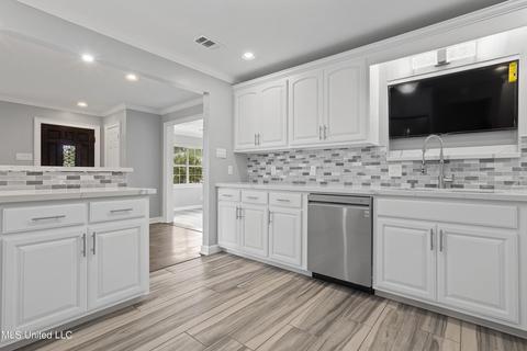 116 Richards Ave, Long Beach, MS 39560 photo 7