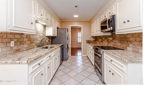 5435 Red Fox Rd, Jackson, MS 39211 photo 9