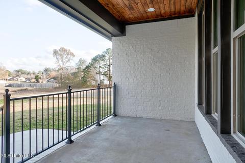 736 E Harper St, Richland, MS 39218 photo 3