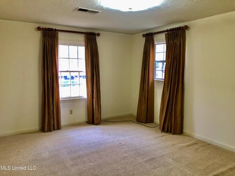 1343 Riverwood Dr, Jackson, MS 39211 photo 13