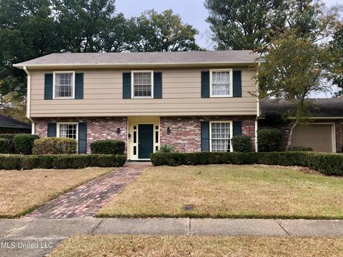 1343 Riverwood Dr, Jackson, MS 39211 photo 1