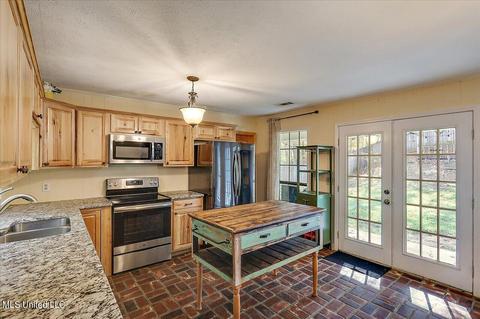 321 Stonecastle Dr, Brandon, MS 39047 photo 9