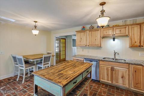 321 Stonecastle Dr, Brandon, MS 39047 photo 11