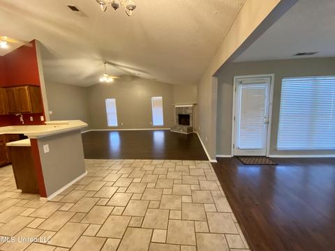 10375 Amanda Dr, Olive Branch, MS 38654 photo 16