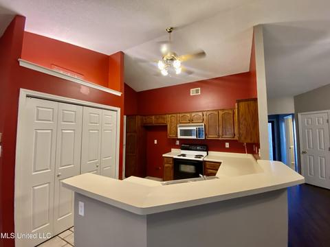 10375 Amanda Dr, Olive Branch, MS 38654 photo 10