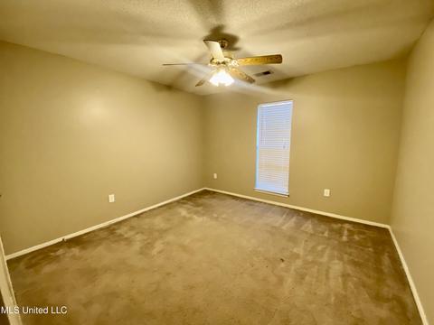 10375 Amanda Dr, Olive Branch, MS 38654 photo 6