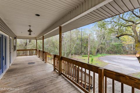 10810 Apua Ct, Diamondhead, MS 39525 photo 2